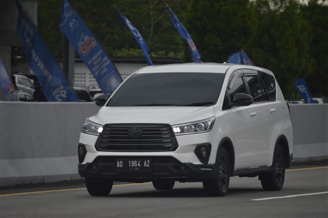 Toyota Innova Crysta